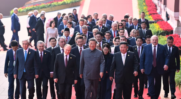 Трамп: «Привет Путину и Киму, пока вы сговариваетесь против США»