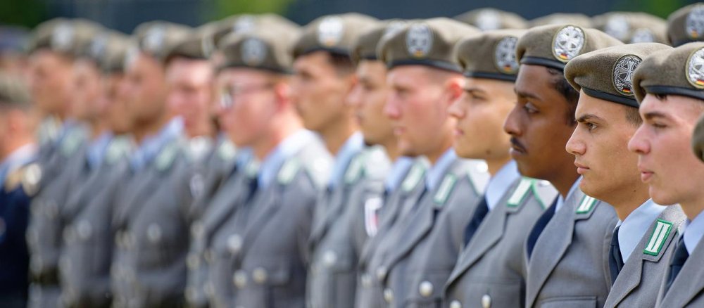 Per Los zum Wehrdienst?