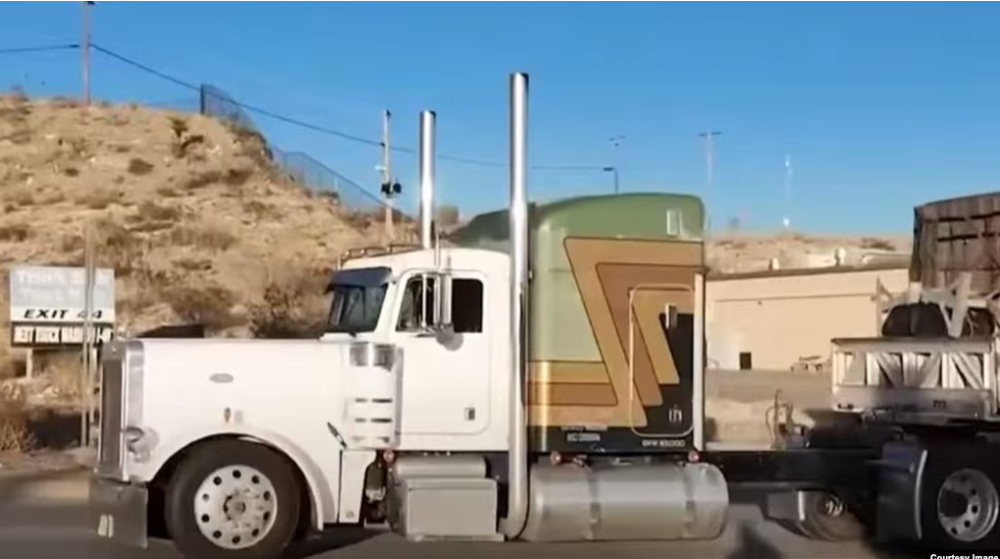 «Наших водителей стало намного меньше». Как ужесточение правил в США бьет по дальнобойщикам из Центральной Азии
