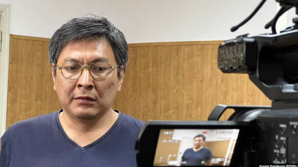 «Для меня это тяжёлая награда». Болот Темиров — о премии CPJ и преследованиях журналистов в Кыргызстане