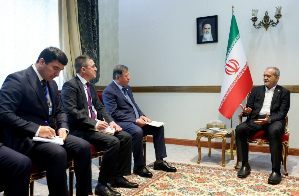 Президент Ирана и глава МВД Таджикистана обсудили сотрудничество в сфере безопасности