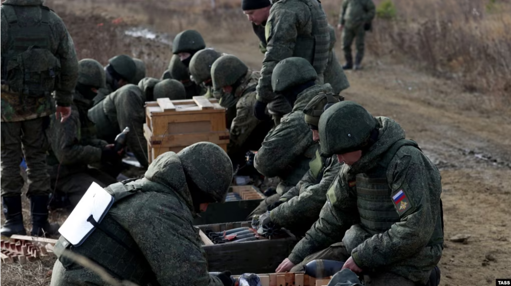 "Коммерсант": в РФ началась массовая кампания по набору резервистов