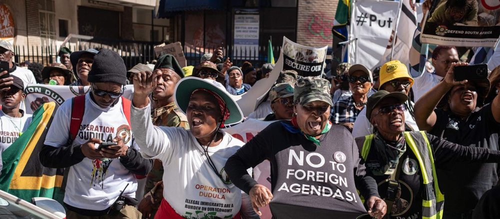 Eine Bürgerwehr drangsaliert Migranten