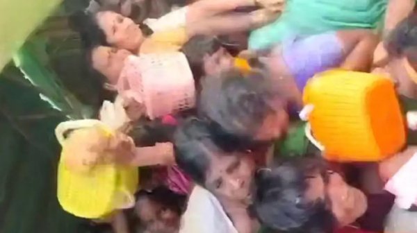 Ҳиндистонда диний маросимда тиқилинч сабаб 10 киши ҳалок бўлди
