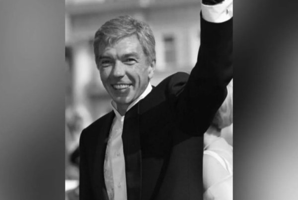 Таниқли бошловчи Юрий Николаев вафот этди