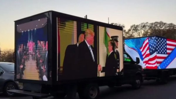 Мирзиёев ва Трамп учрашуви АҚШда ноодатий намойиш қилинмоқда