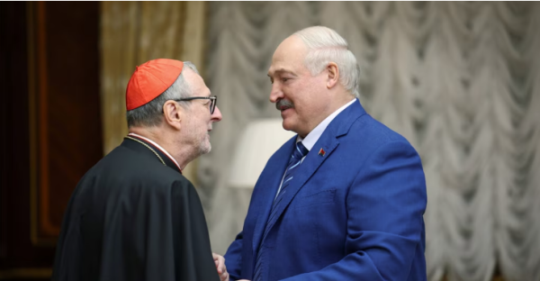 Лукашенко помиловал 31 гражданина Украины и двух священников