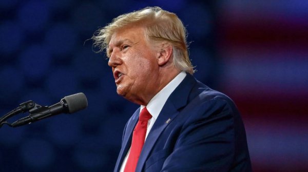 АҚШ сиёсатида кескинлик: Трамп конгрессменларни ўлим билан таҳдид қилди!