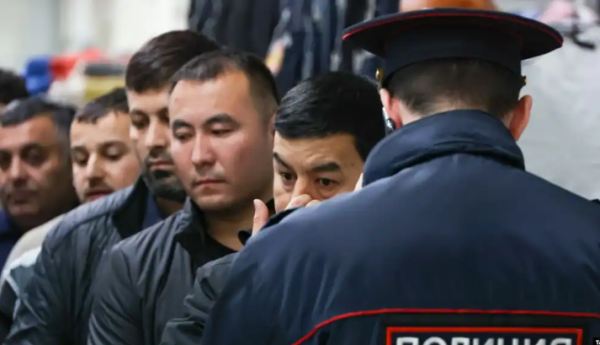 Российские силовики провели более 200 тысяч рейдов против мигрантов