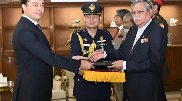 Ўзбекистон элчиси Бангладешдаги ишонч ёрлиғини топширди