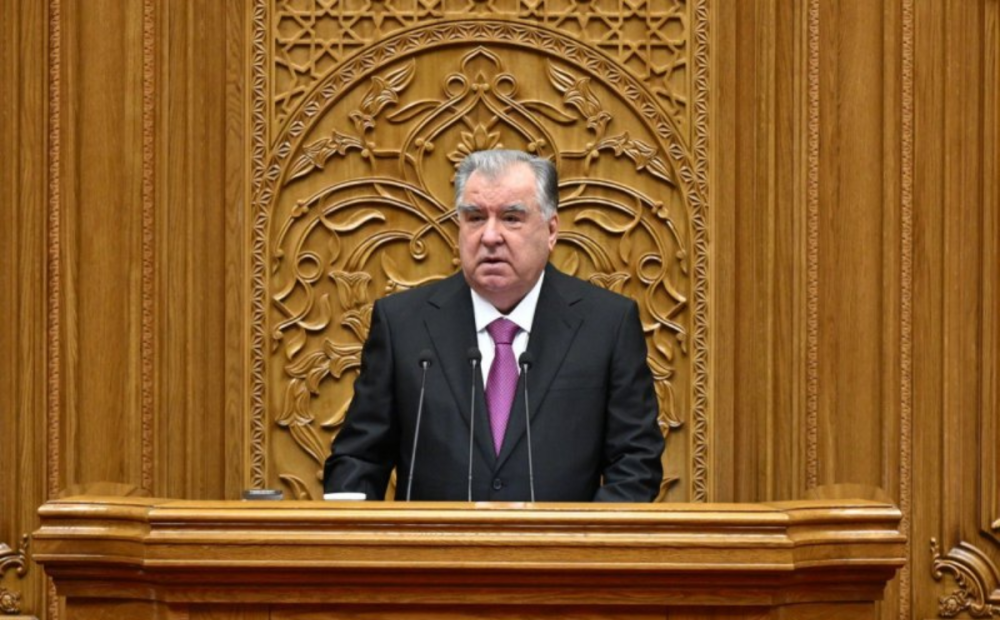 رئیس جمهور تاجیکستان: چرخه سوم نیروگاه برق آبی راغون در سال 2027 به بهره برداری خواهد رسید