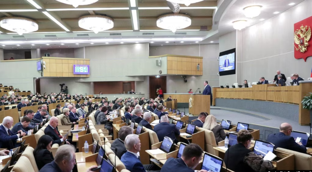 Проект об ограничениях для уехавших россиян принят в первом чтении