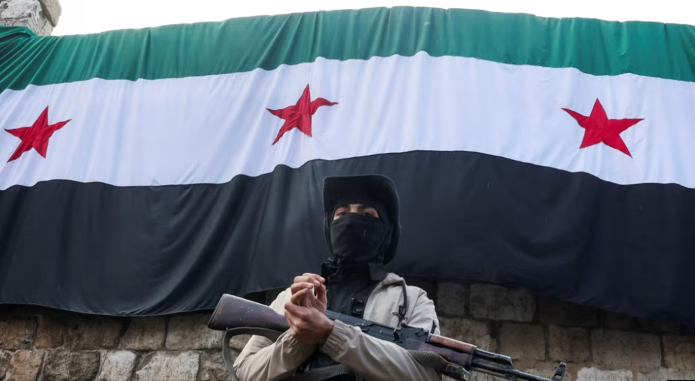 Вчерашние боевики против сегодняшних. Какую армию создает новая Сирия