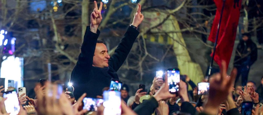 Kurti triumphiert überraschend deutlich