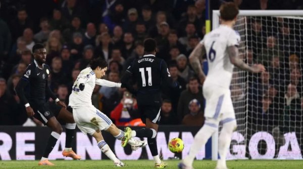 "Лидс" "Челси"ни мағлуб этиб муҳим ғалабага эришди