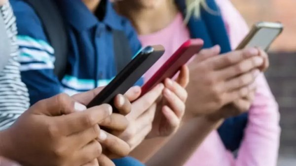 Қозоғистонда 16 ёшгача болалар учун ижтимоий тармоқлар тақиқланиши мумкин