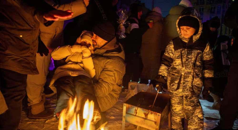 В Киеве более 1600 домов остаются без отопления после российских ударов