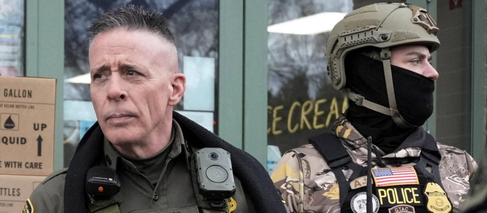 Erste Bundesbeamte sollen Minneapolis verlassen