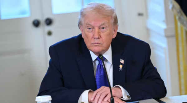 Трамп ввёл пошлины в 25% для торгующих с Ираном стран