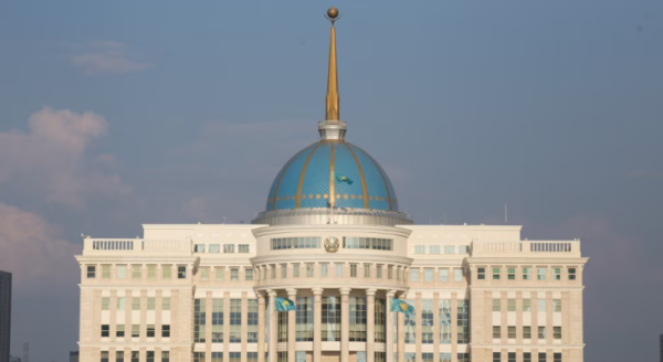 В случае досрочной отставки президента Казахстана его полномочия предлагается передать вице-президенту