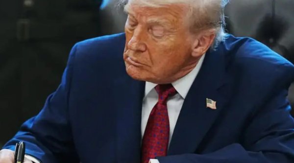 Трамп Жанубий Корея товарларига божни 25 фоизга оширадиган бўлди