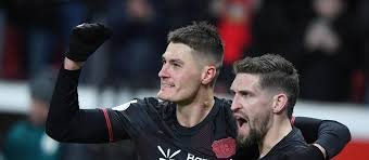 Heimsieg gegen St. Pauli - Leverkusen im Halbfinale