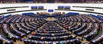 EU-Parlament legt Zolldeal mit den USA auf Eis