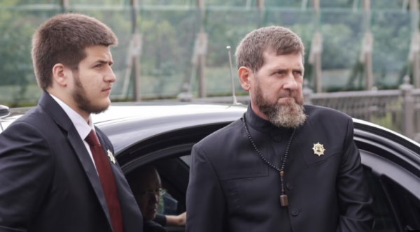 Рамзан Кадыров назвал "вбросом" сообщения о ДТП с участием сына