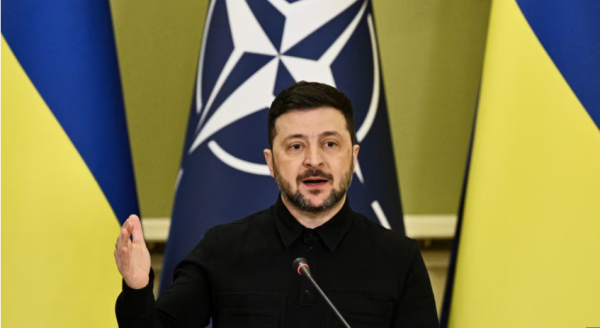 Зеленский опроверг планы объявить о выборах 24 февраля