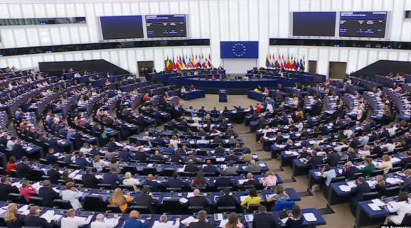 Европарламент одобрил 90 миллиардов евро кредита для Украины