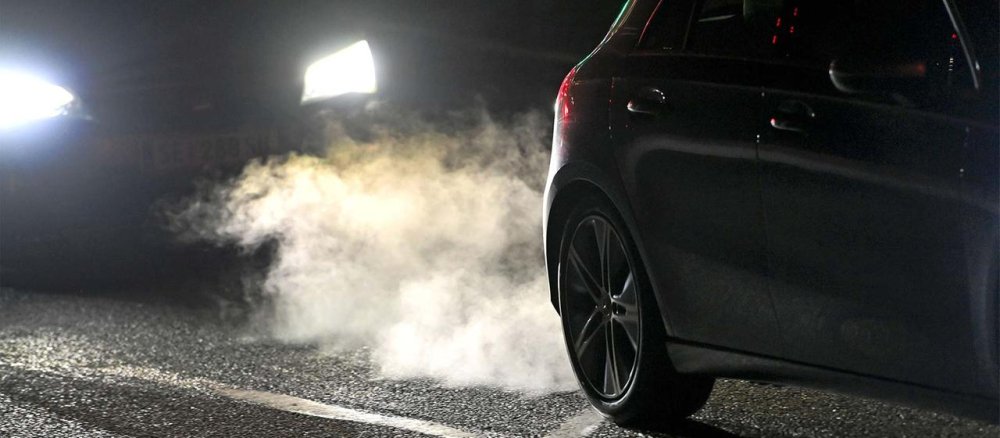 Klimaklagen gegen BMW und Mercedes