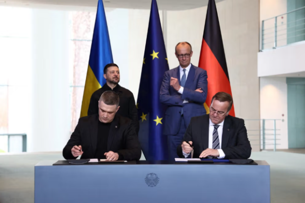 آلمان و اوکراین توافق‌نامه دفاعی و تولید پهپاد را امضا کردند