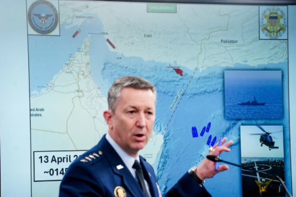 نفت‌کش‌های ایرانی برای عبور از محاصره امریکا «در تاریکی» حرکت می‌کنند