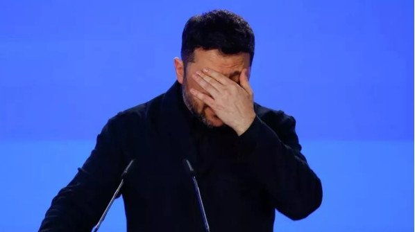 Украиналиклар қони эвазига ўнлаб млрд доллар: депутат Зеленскийни можарони чўзишда айблади