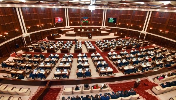 Озарбайжон парламенти Европарламент билан ҳамкорликни вақтинча тўхтатди