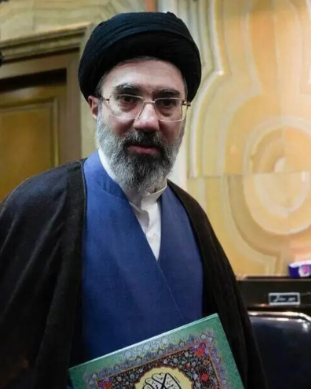 فاکس‌نیوز: مجتبی خامنه‌ای برای بقا از «الگوی بن‌لادن» استفاده می‌کند