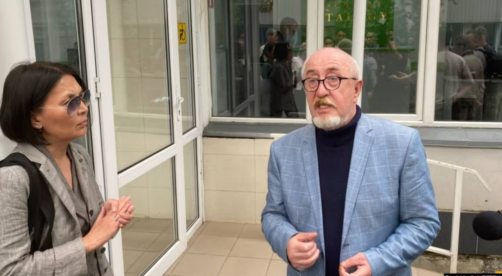 В Алматы начался суд в отношении журналиста Вадима Борейко по иску строительной компании