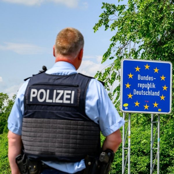 Für Dobrindt eine echte Wende - für andere "beeindruckende PR"