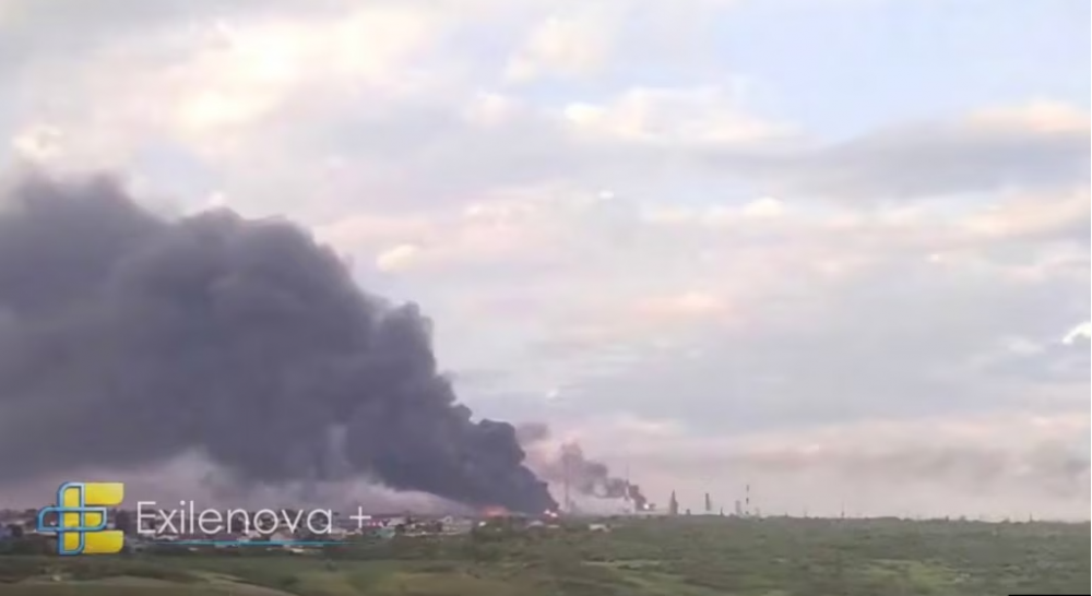 Украинские беспилотники атаковали НПЗ в Сызрани