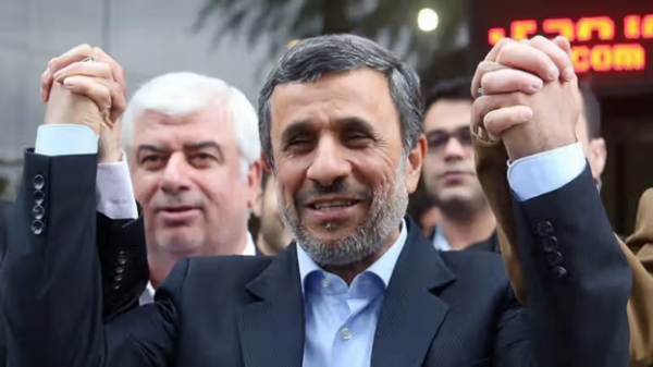 هاآرتص: اسرائیل احمدی‌نژاد را برای رهبری ایران پس از تغییر حکومت در نظر گرفته بود