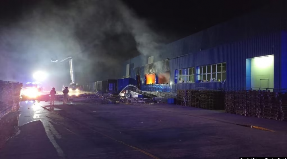 Россия вновь атаковала склад маркетплейса Rozetka под Киевом